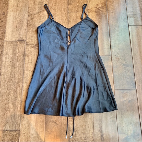 Gorgeous open front black silk top with gems - Picture 2 of 3